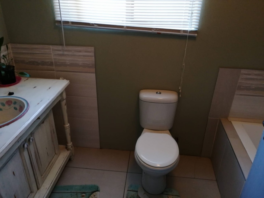 To Let 3 Bedroom Property for Rent in Bonteheuwel Western Cape